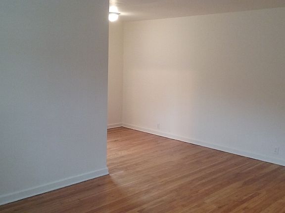 4th image of 19645 73rd Ave #1