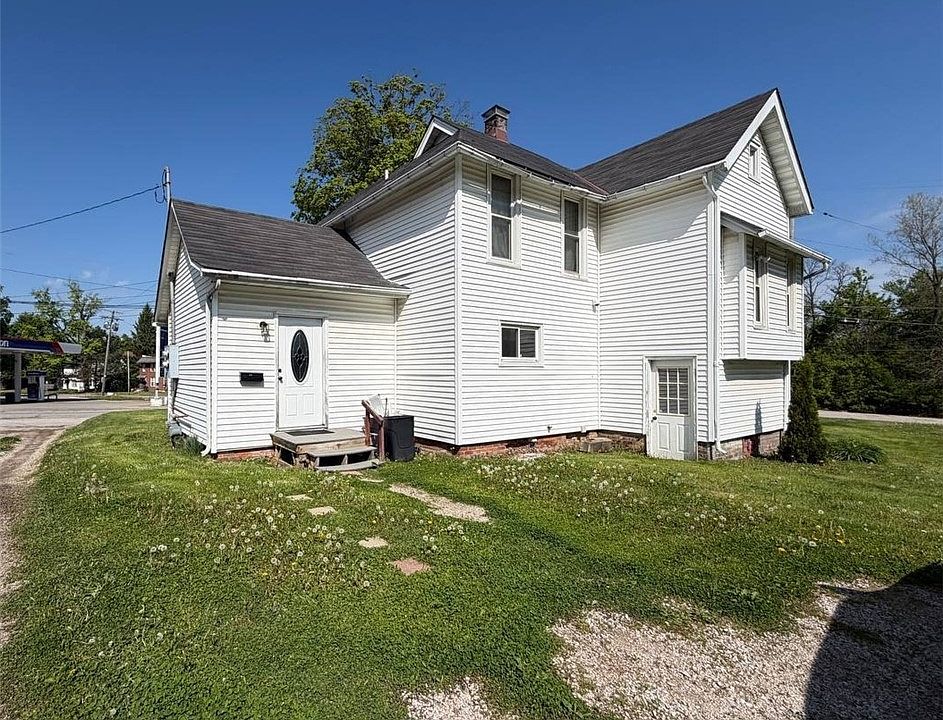 1st image of 830 Bunker Hill Rd