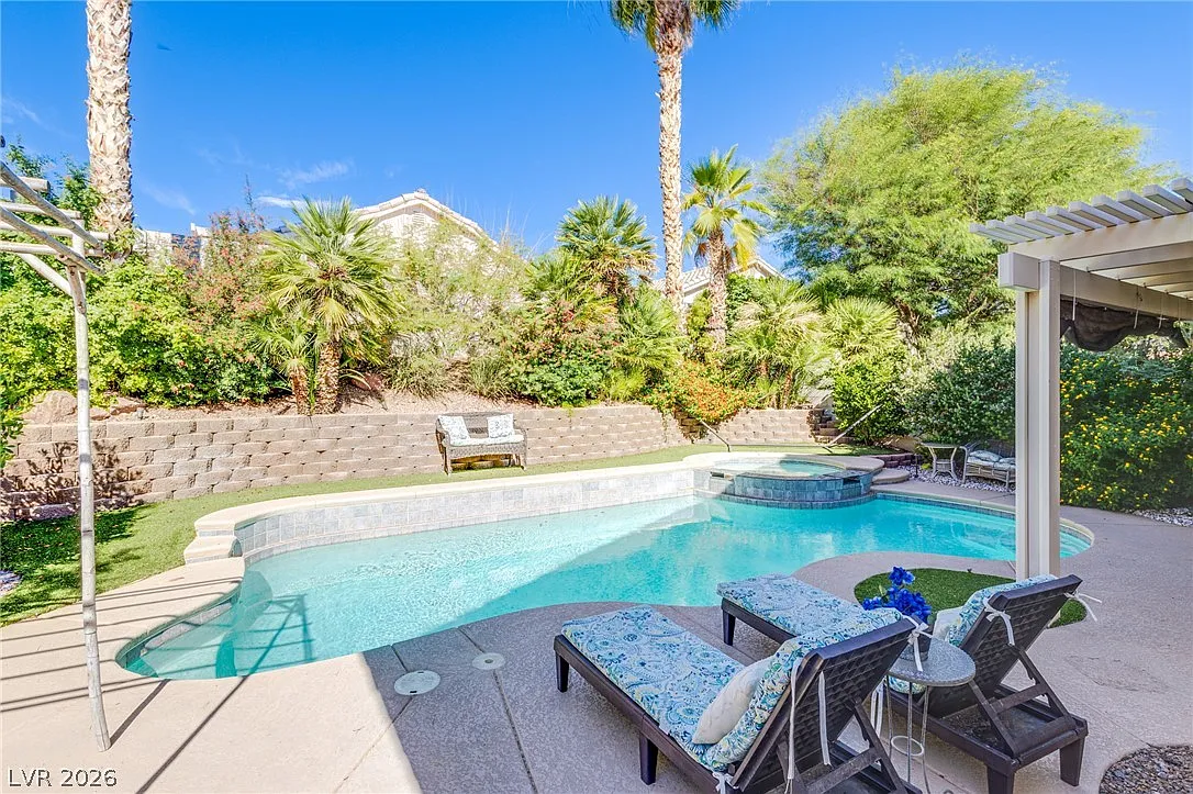 3 bed, 2.5 bath, 1562 sqft, $3,100 — Photo 4