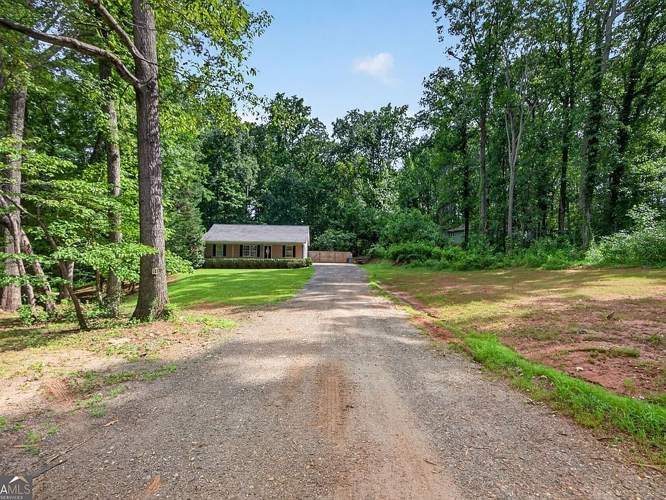 1st image of 180 McCready Dr