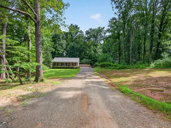180 McCready Dr, Dallas, GA 30157