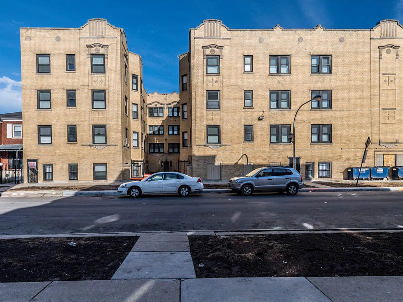 418 S Laramie — Photo 1