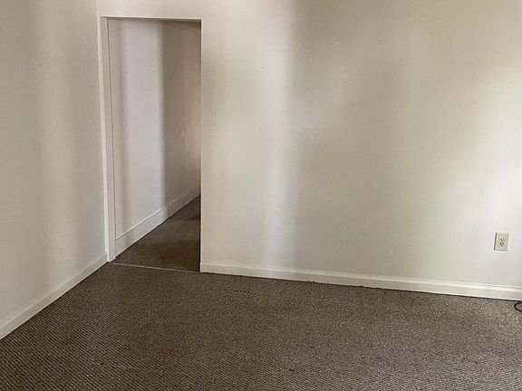 5th image of 928 Johler Ave Floor 1