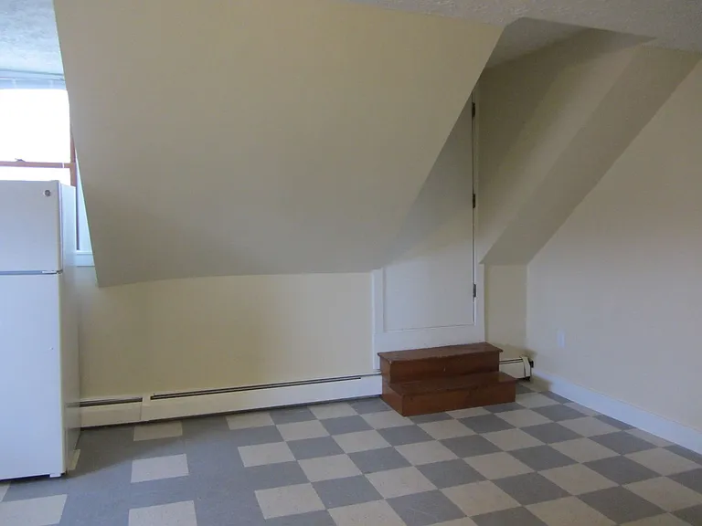 406 Main St — Photo 4