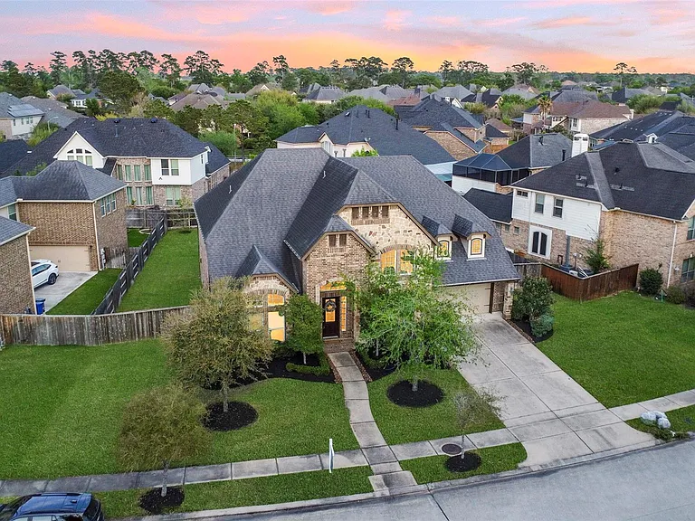 13918 Majestic Spring Ln — Photo 42