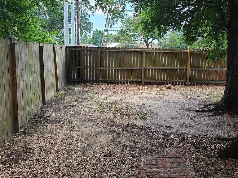 7800 Deborah Dr — Photo 11