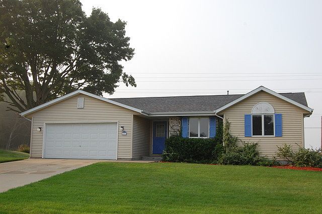 1st image of 477 Ventura Ln