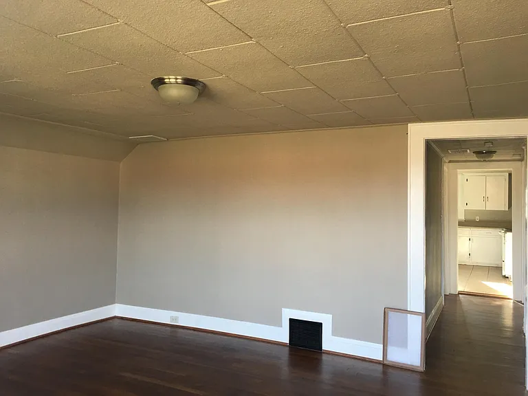 498 Patterson Ave — Photo 6