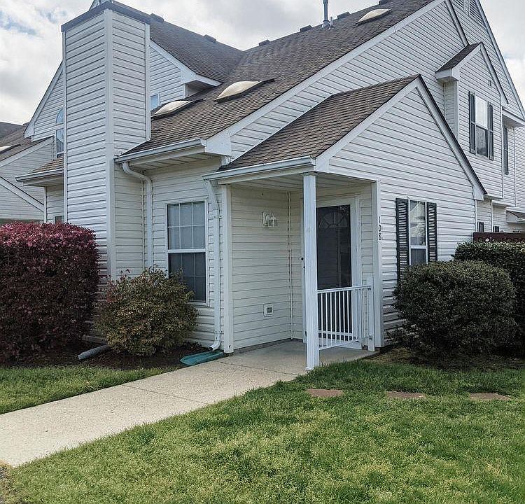 1st image of 108 Andover Ct