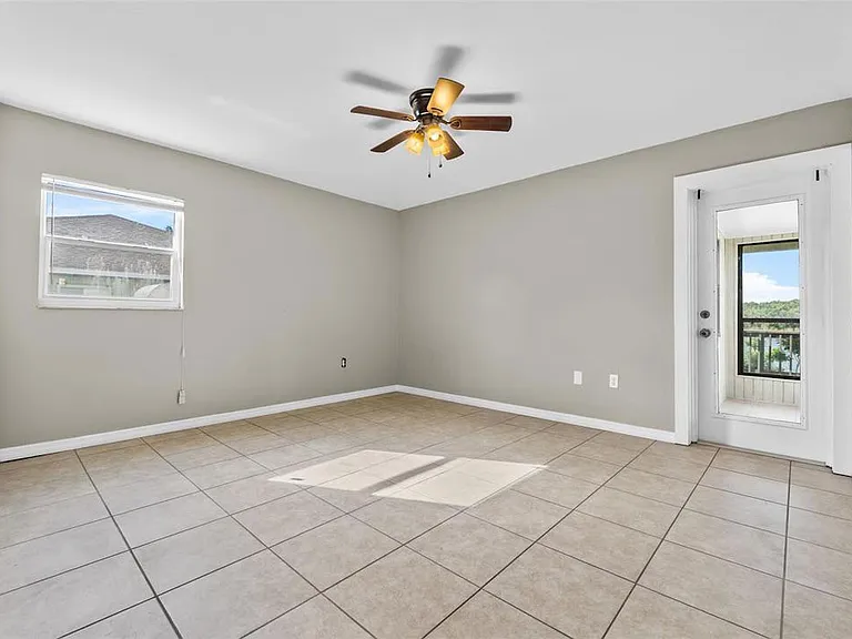 122 Gordon Dr — Photo 21
