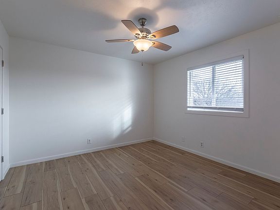 5th image of 4644-4648 Cuming St #4644-06