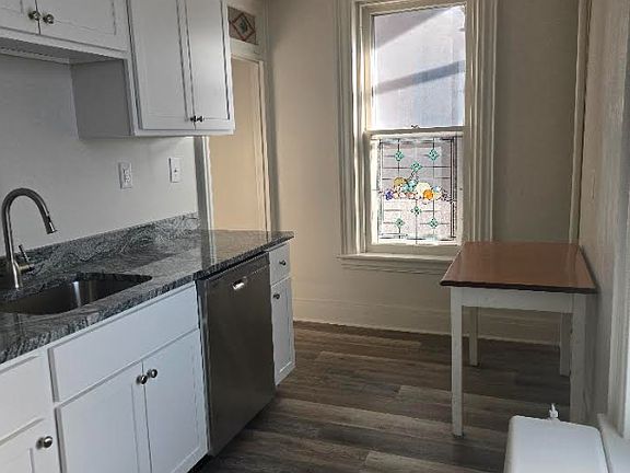 4th image of 228 Broadway