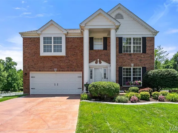 3 Birchwood Lane Ct, Maryland Heights, MO 63043