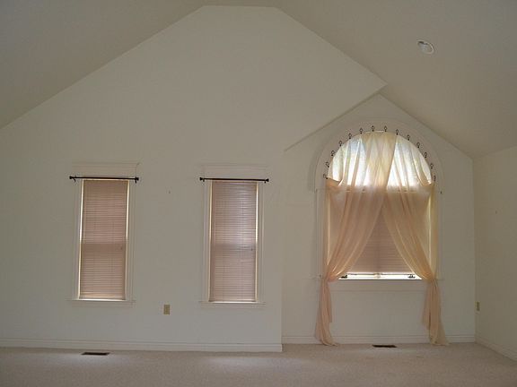 5th image of 450 Cottage Grv E