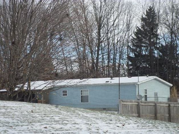 2nd image of 10915 Six Mile Rd