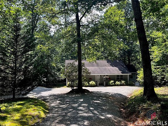 2nd image of 410 Holly Lane