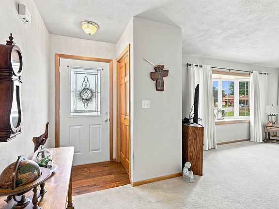 2nd image of 2602 43rd St