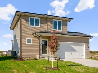 3510 NE Winding Trail Dr, Ankeny, IA 50021