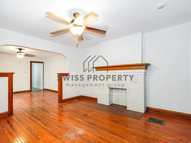 1339 E Kossuth St — Photo 5