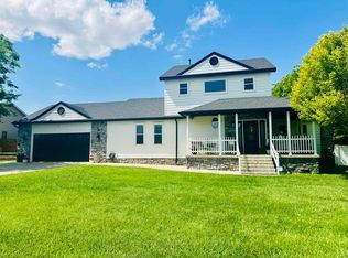 1004 Ragan Rd, Dodge City, KS 67801