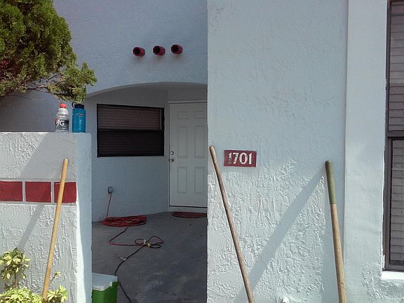 2nd image of 1701 San Remo Cir