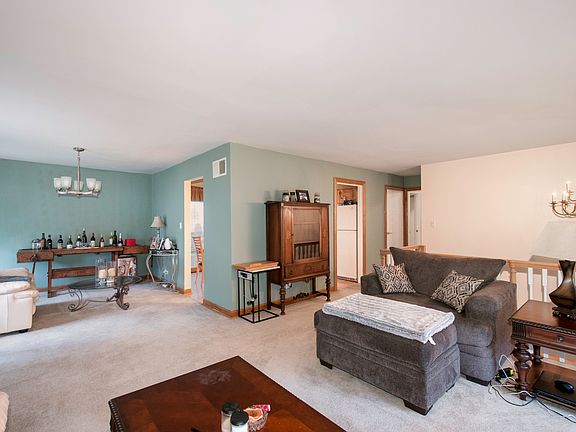 5th image of 214 Freeport Dr
