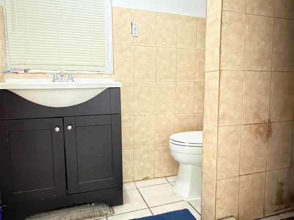 1809 43rd Street image 17 of 27