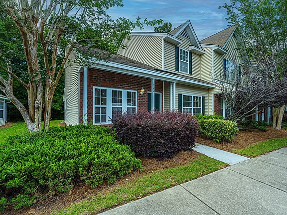 3rd image of 500 Yellow Hawthorn Cir