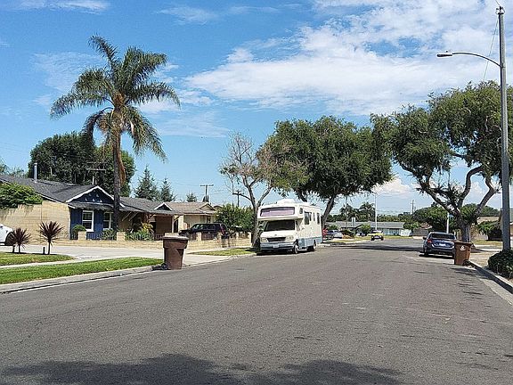 4th image of 1531 S Old Fashion Way