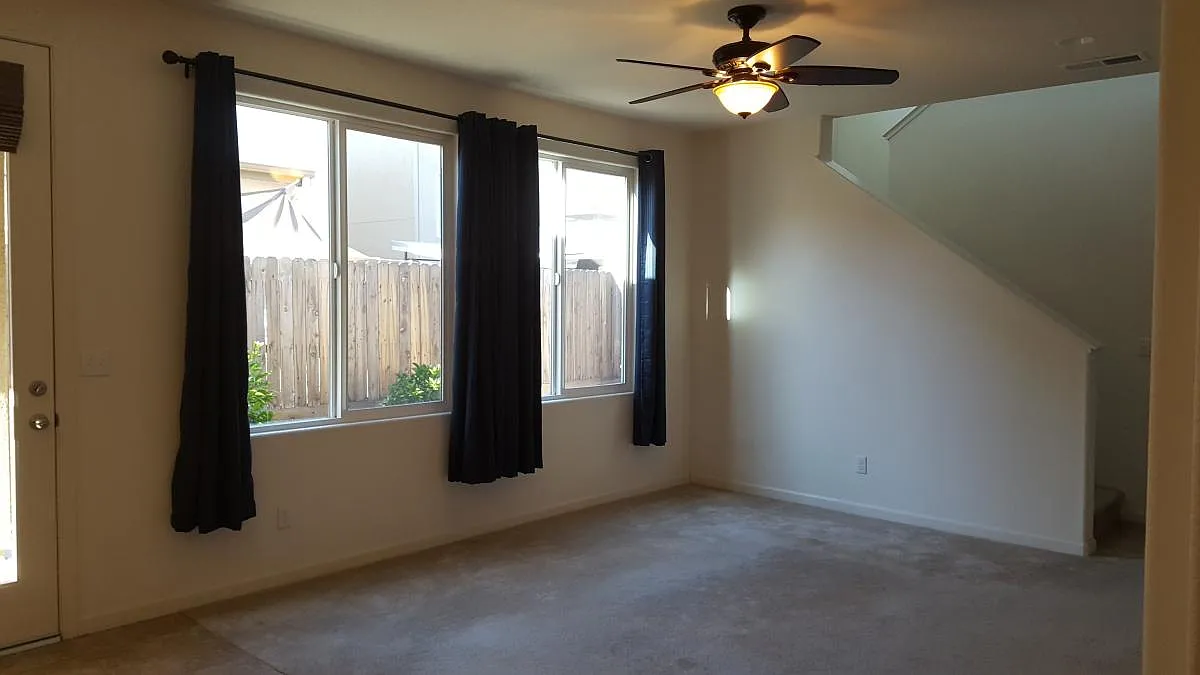 Building Photo - 7464 E Giavanna Ave