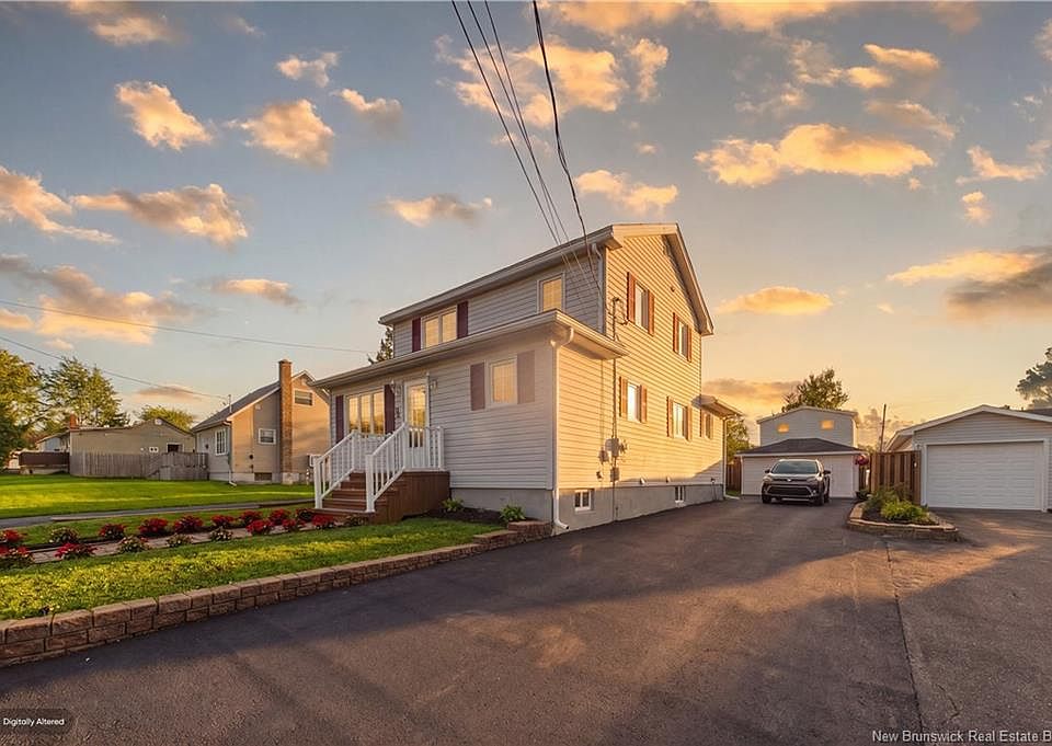 1st image of 162 Churchill St