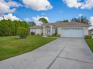 817 SE 4th Pl, Cape Coral, FL 33990