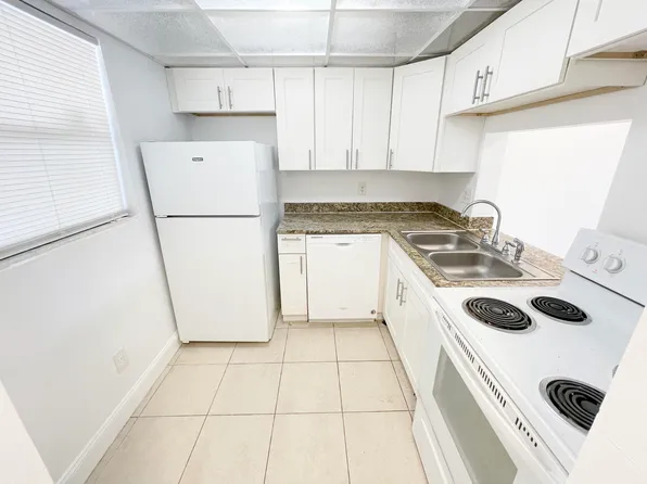 2800 NW 56th Ave, Lauderhill, FL