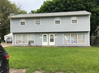 1114 11th St, Silvis, IL 61282