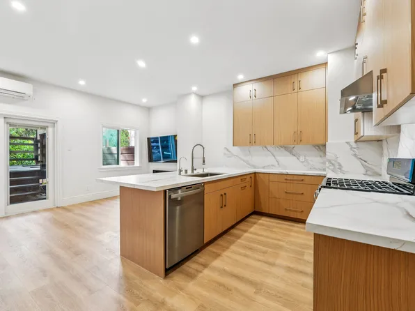 922 Valencia St #D, San Francisco, CA 94110