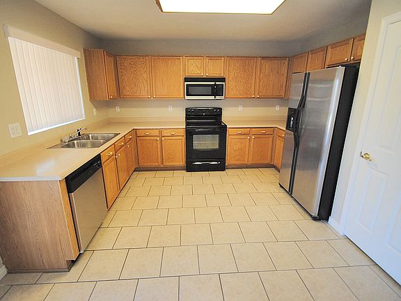 2nd image of 10489 W Sunflower Pl