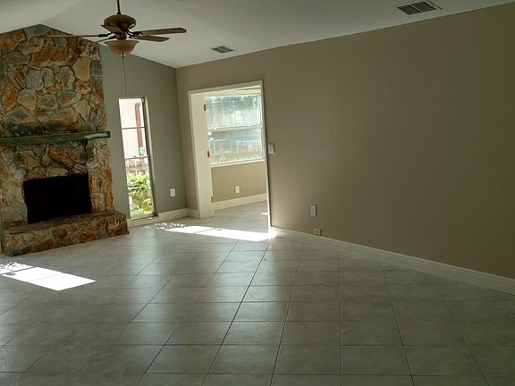 2nd image of 4837 Cypress Tree Dr