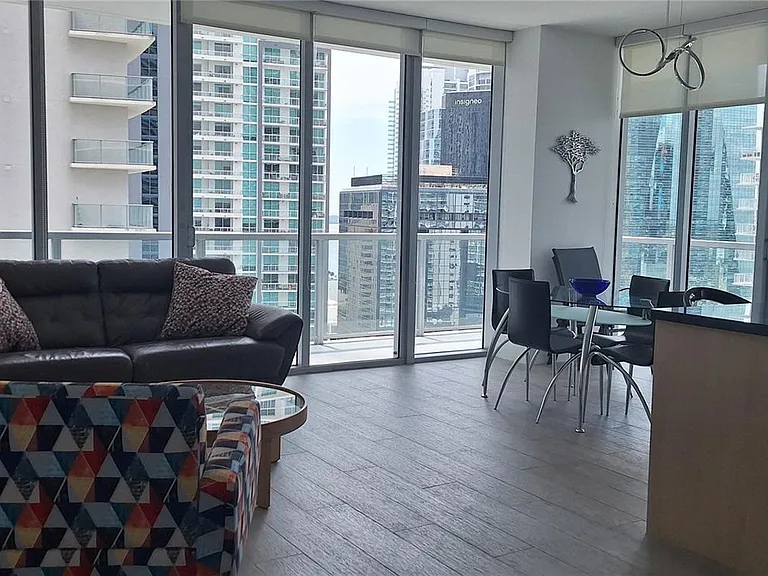 1111 SW 1st Ave #2419 — Photo 4