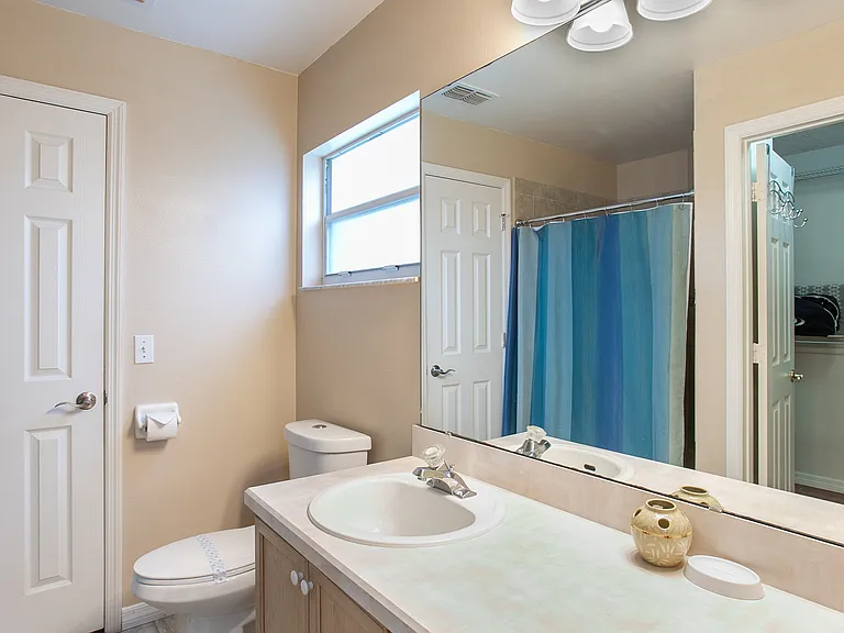 7802 Laurel Oak Ln — Photo 6