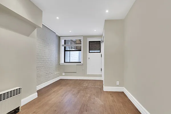 Rented by Cooper & Cooper Real Estate | media 13