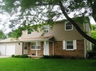 439 S Saint Bernard Dr, De Pere, WI 54115