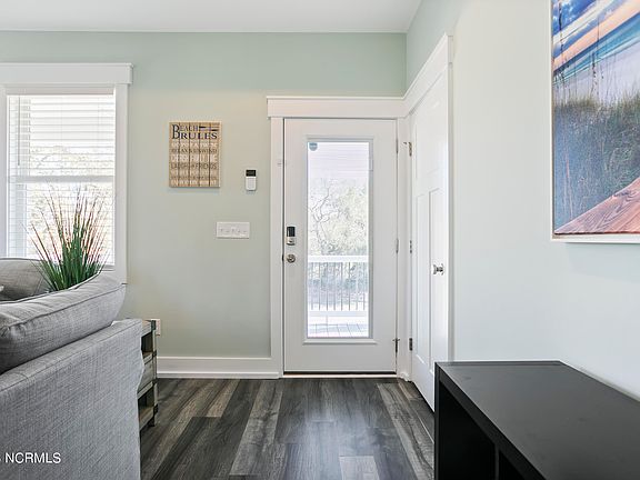 2nd image of 99 NE 20th Street