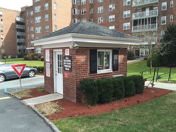 2nd image of 1255 North Ave #A-1a