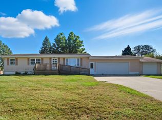 206 College Ave, Le Grand, IA 50142