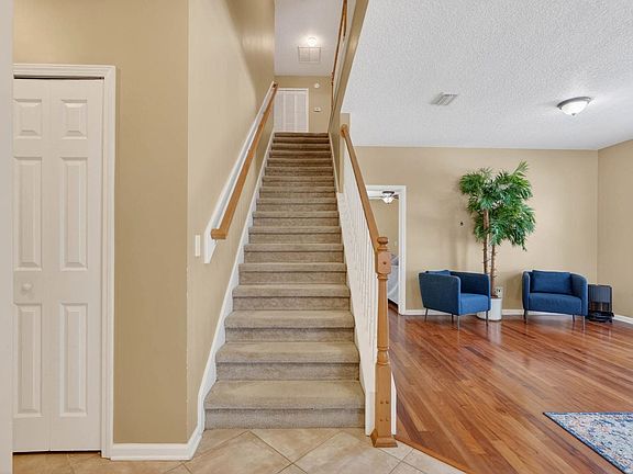 3rd image of 1237 Splendid Ravine St