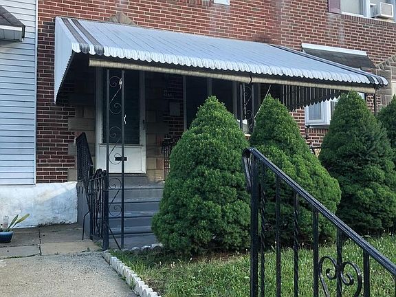 3rd image of 8149 Leon St