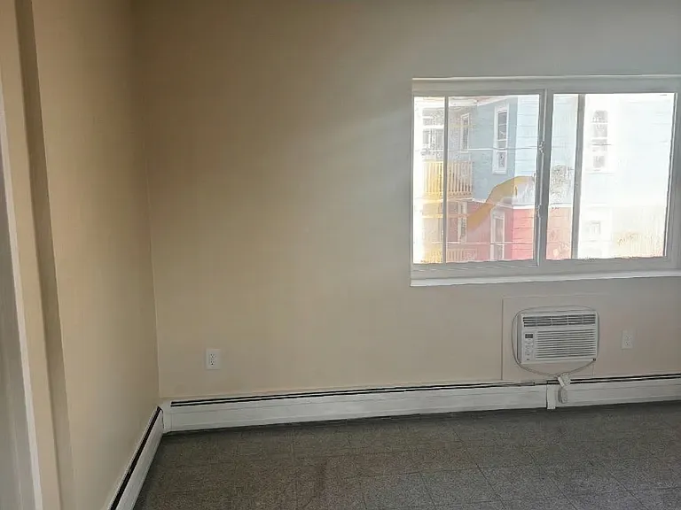 6 Lowell Ter #2 — Photo 9