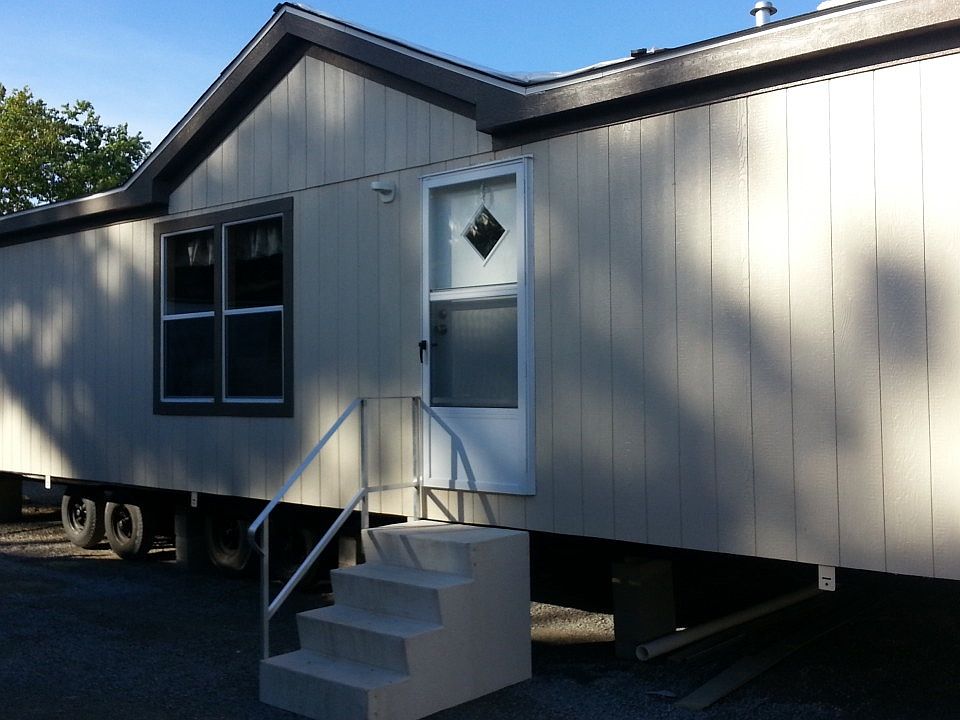 1st image of 107 Industrial Ave