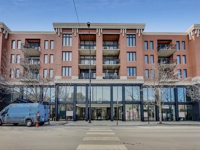 3232 N Halsted St APT D412, Chicago, IL, 60657