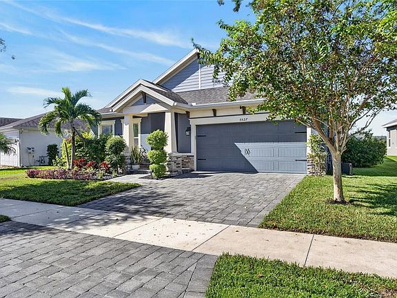 3rd image of 5527 Silver Sun Dr